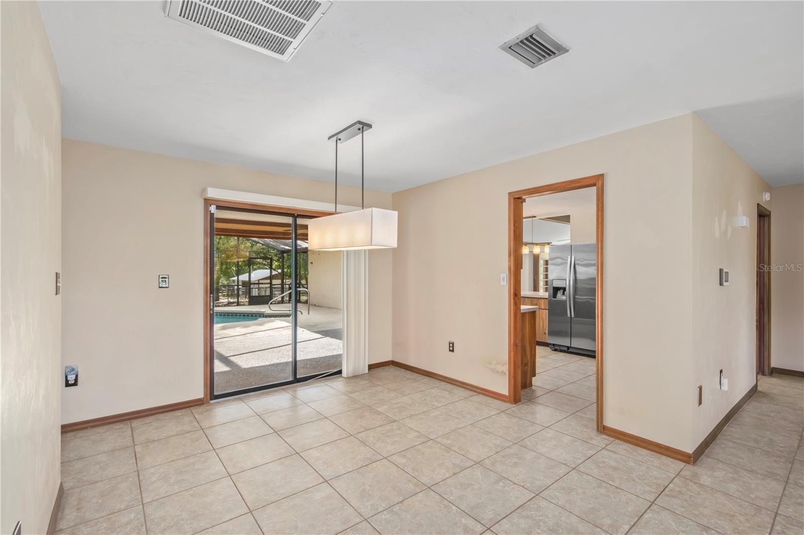 Image 15 of 86 For 2902 Marion County Road