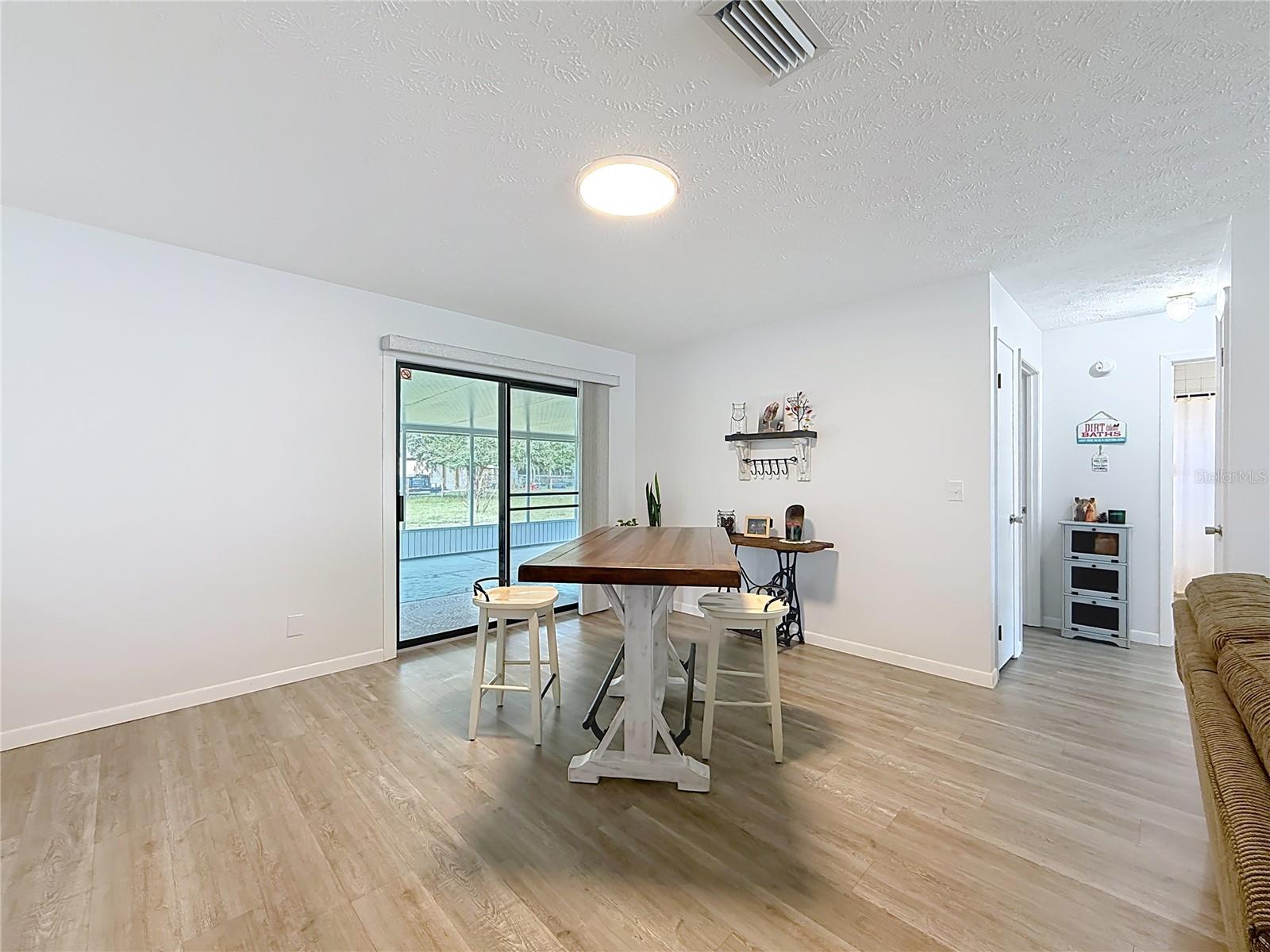 Image 11 of 53 For 11859 Highway 328