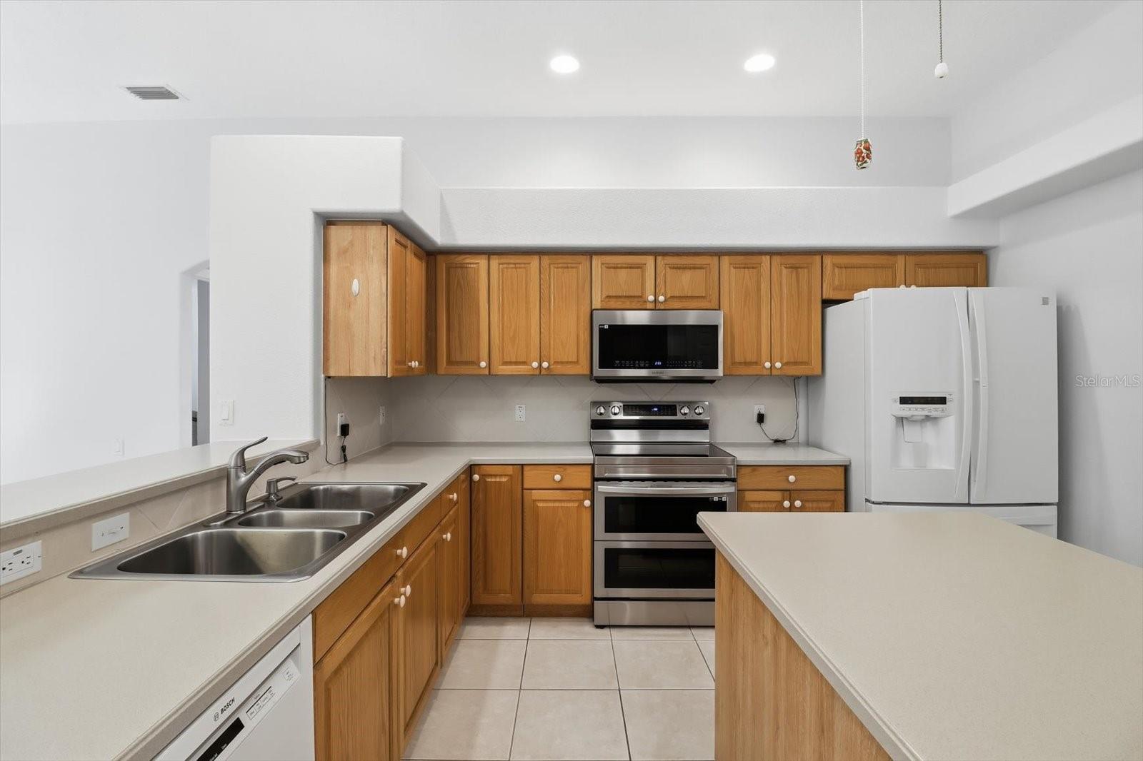 Image 6 of 42 For 7 Boston Ivy Court