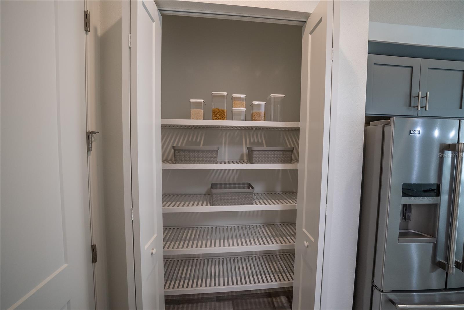 Image 17 of 27 For 4720 25th Loop