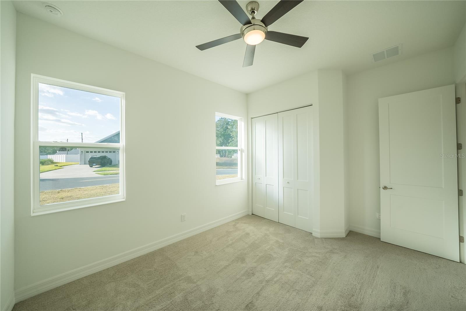 Image 21 of 27 For 4720 25th Loop