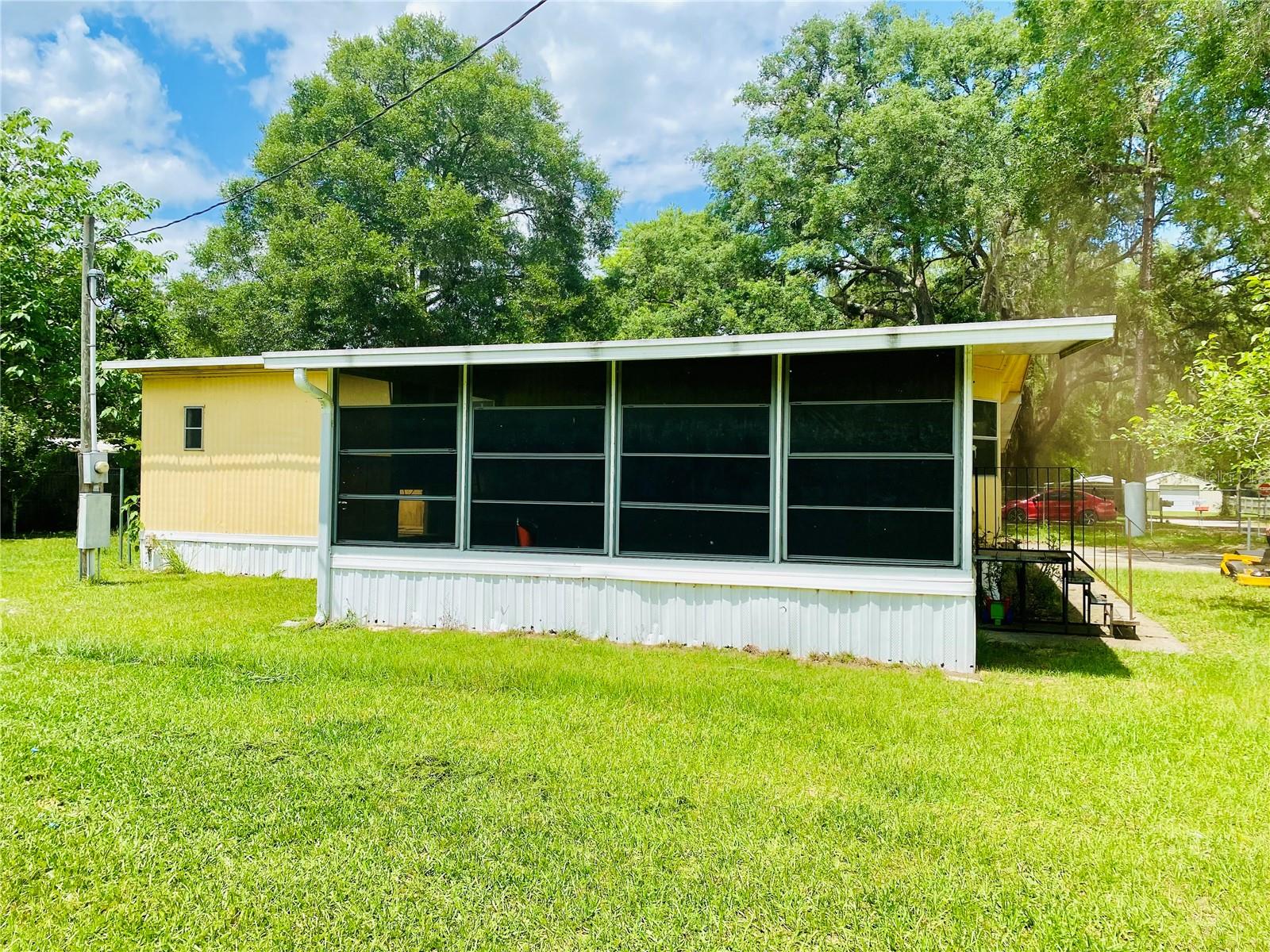 Image 2 of 12 For 3798 Ne 60th Court