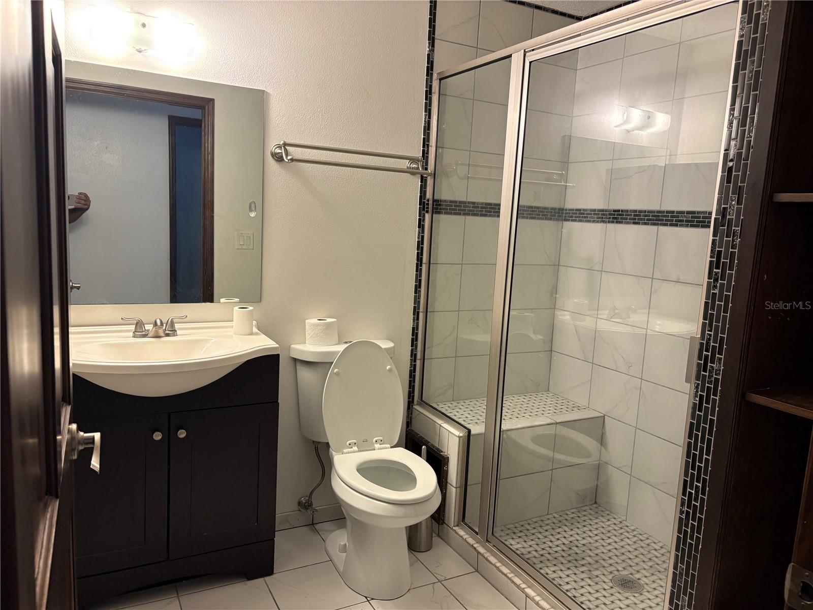 Image 9 of 19 For 626 Third Avenue