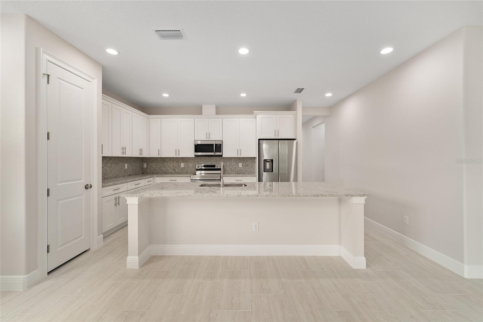 Image 10 of 39 For 3736 137th Lane