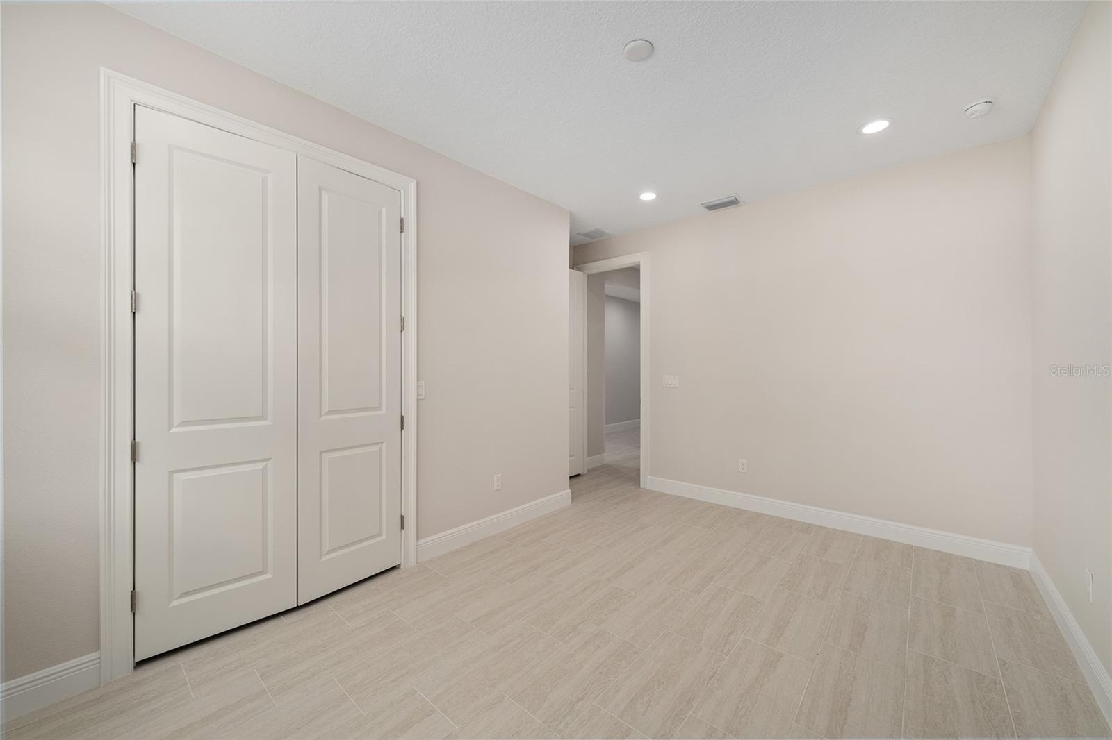 Image 23 of 39 For 3736 137th Lane