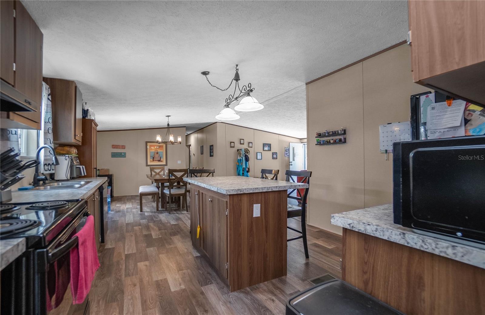 Image 18 of 53 For 6783 Tamarind Avenue