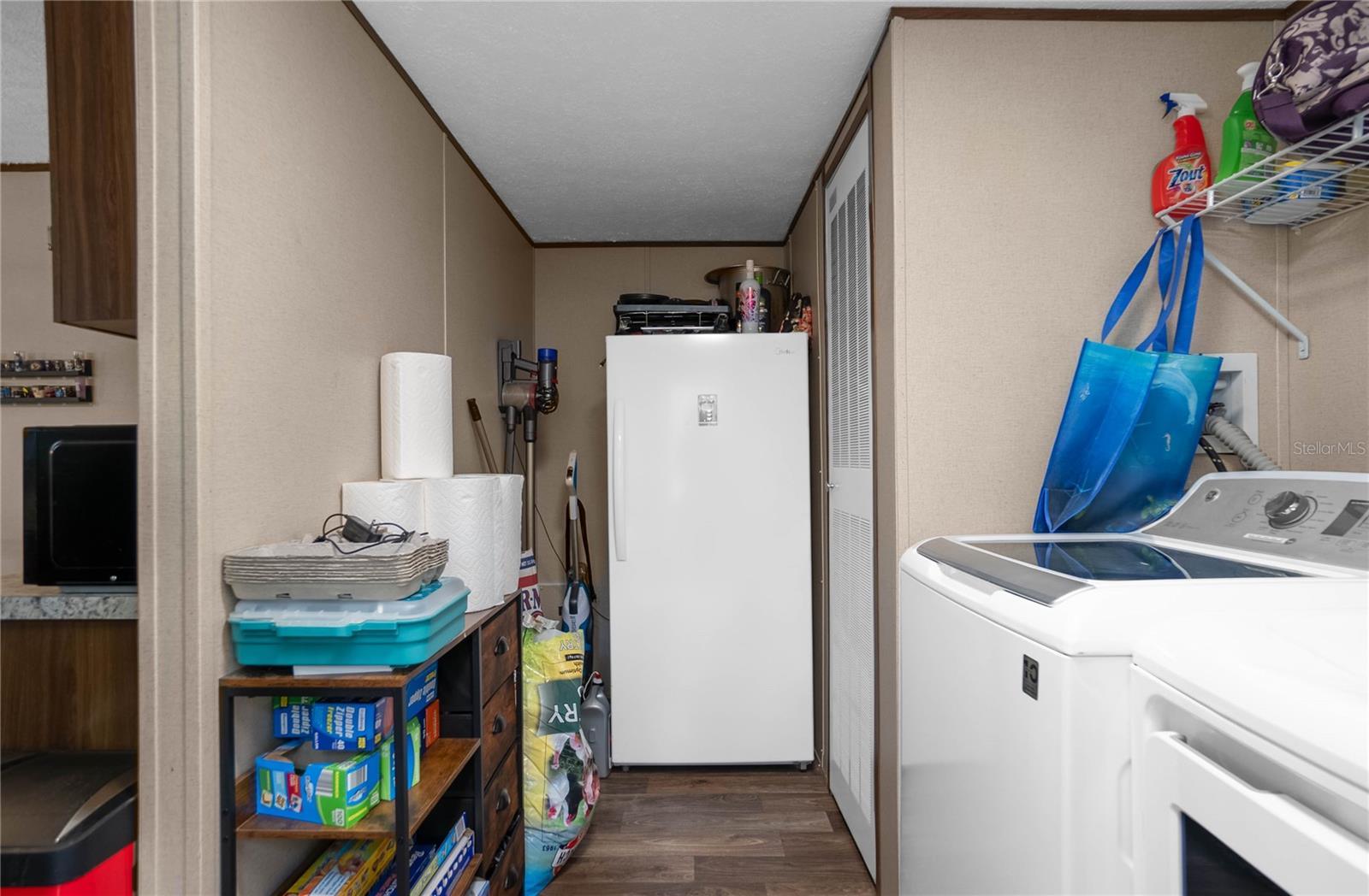 Image 21 of 53 For 6783 Tamarind Avenue