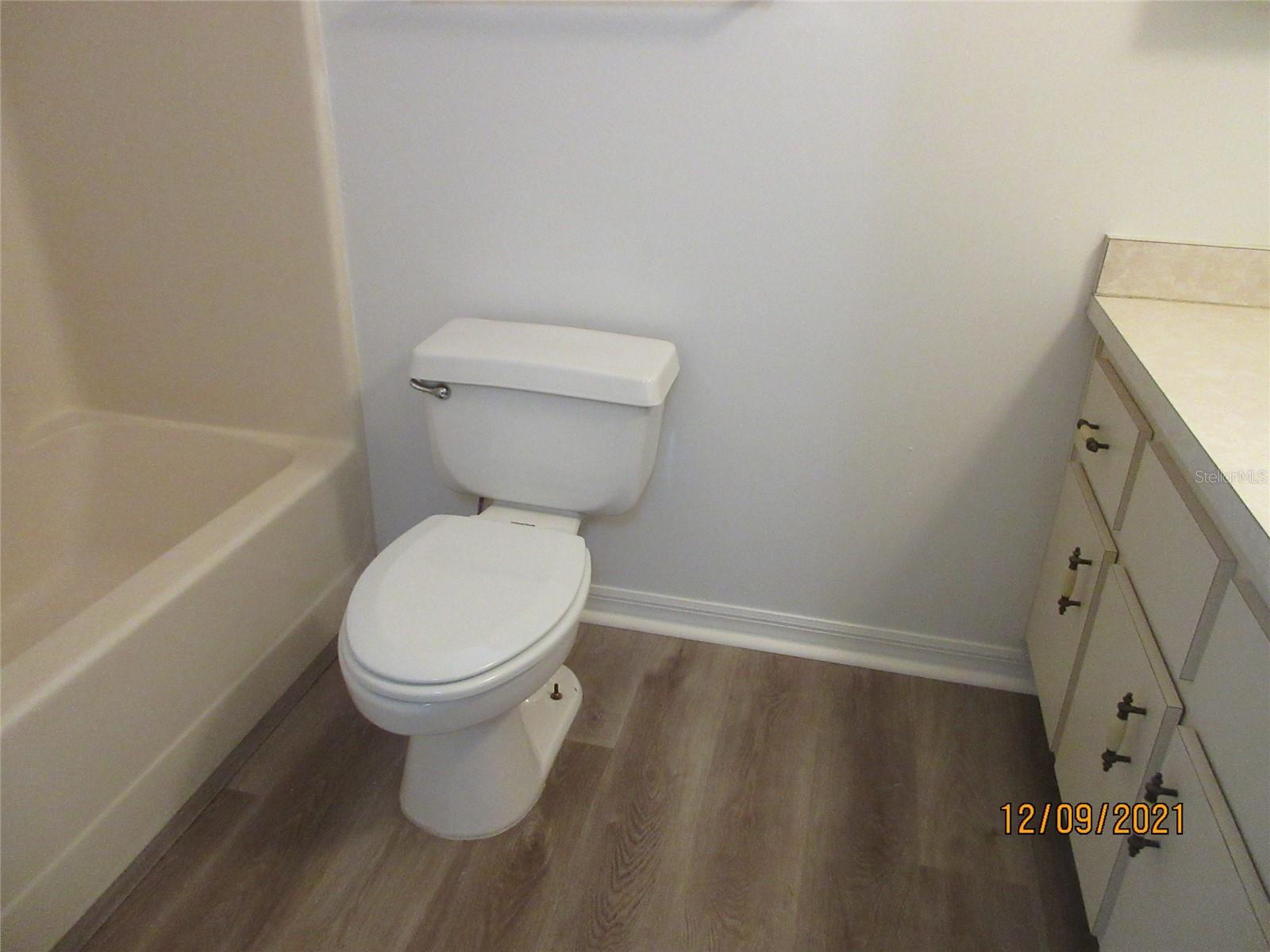 Image 5 of 8 For 3543 158th Lane