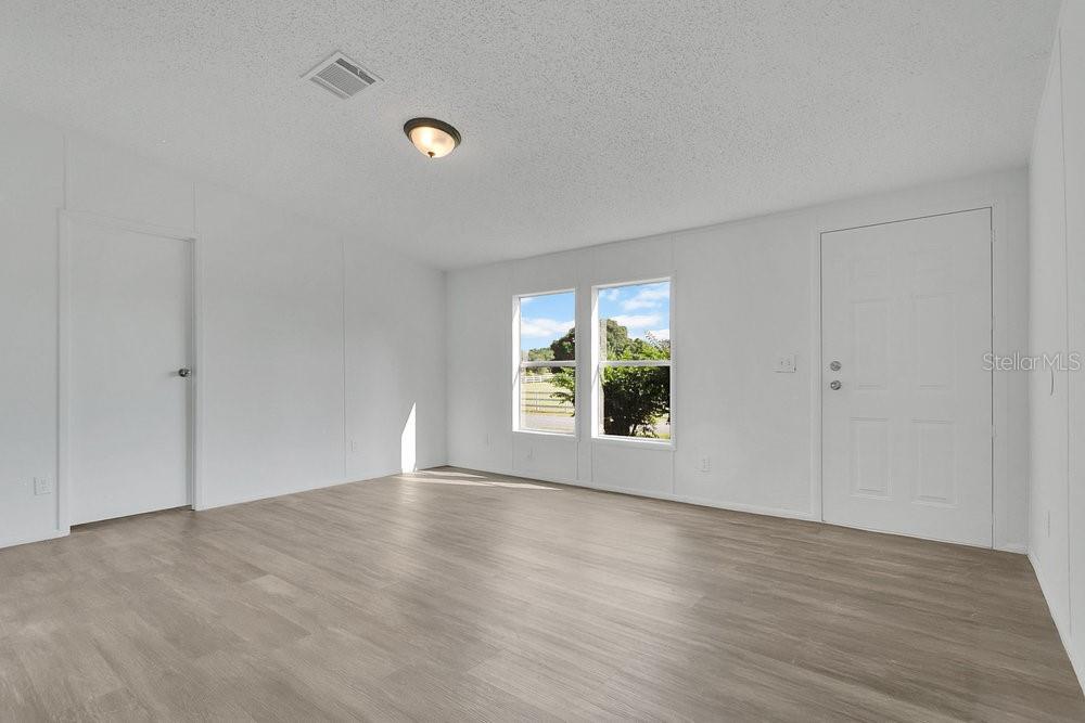 Image 4 of 33 For 1425 83rd Place