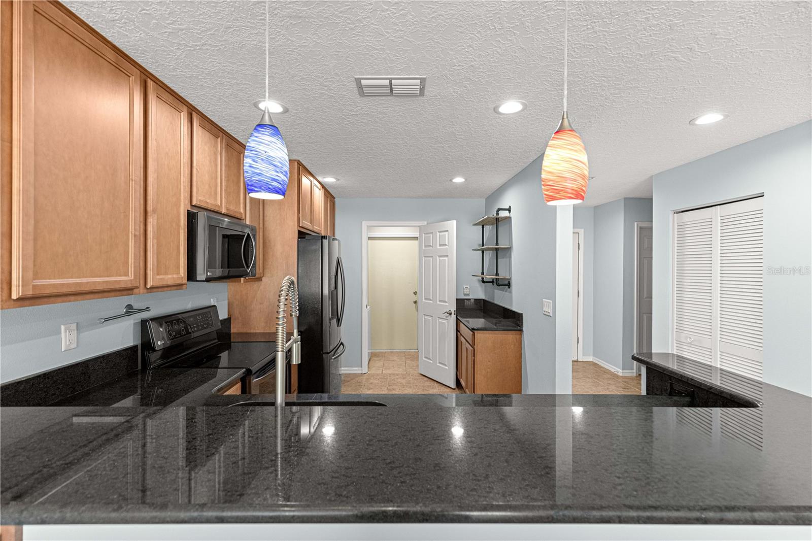 Image 6 of 32 For 2411 18th Circle