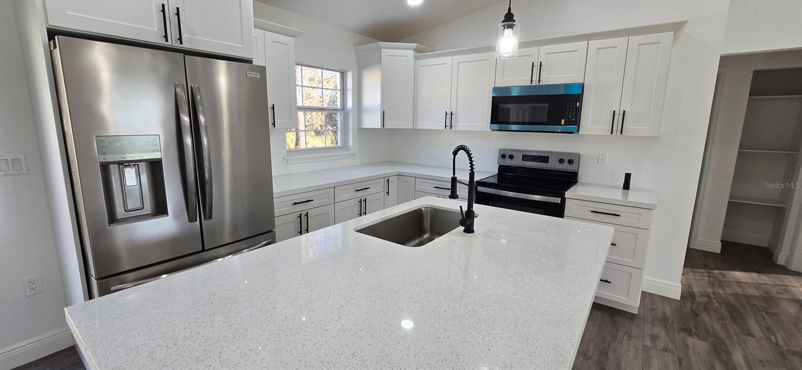 Image 5 of 15 For 2 Pine Terrace Way