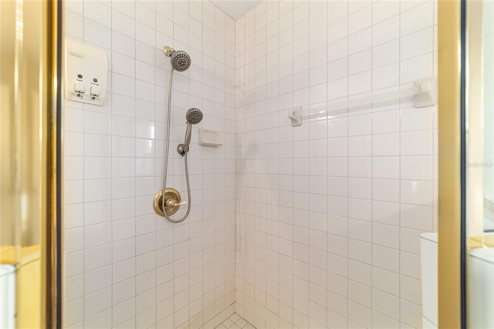 Image 27 of 56 For 9611 45th Avenue