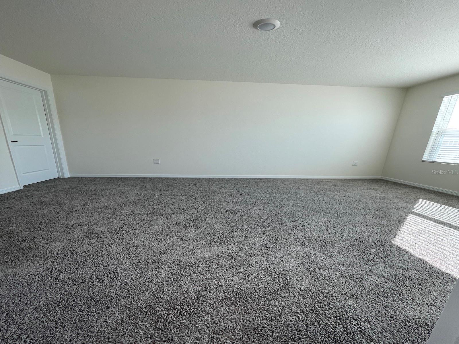 Image 14 of 33 For 6579 81st Loop