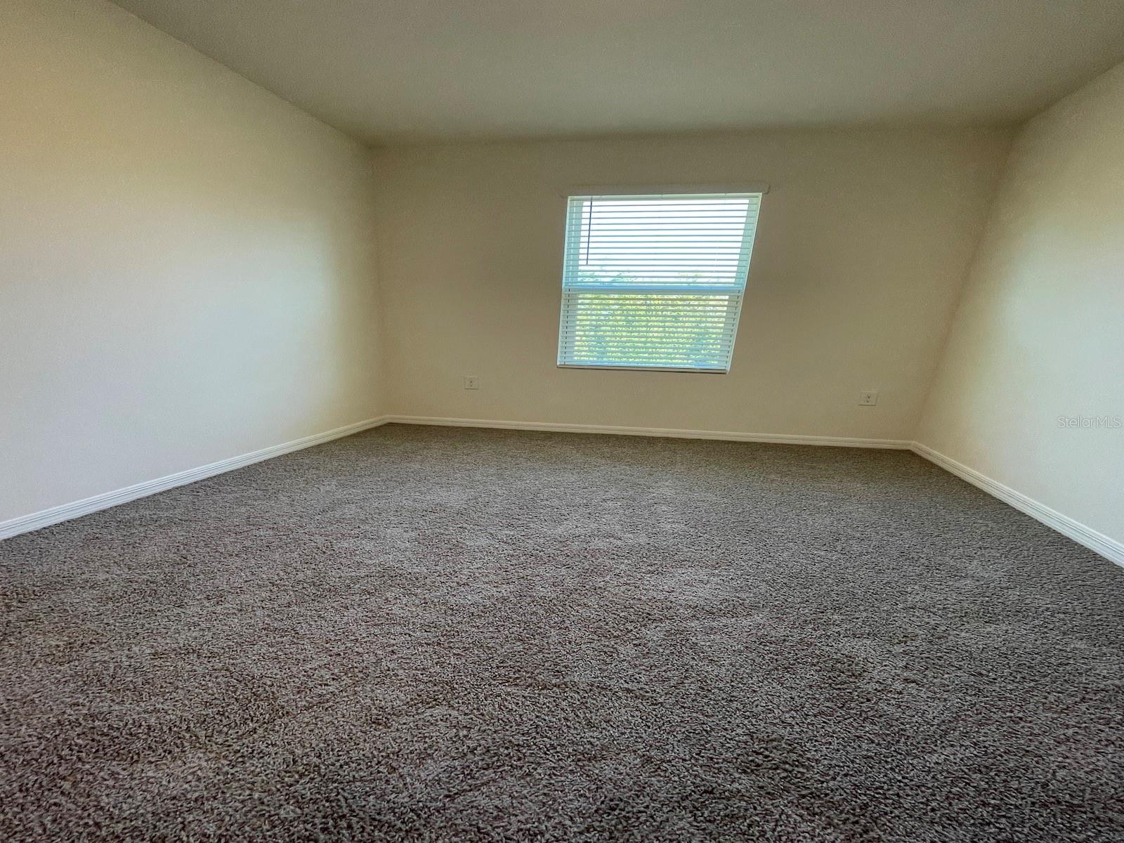 Image 25 of 33 For 6579 81st Loop