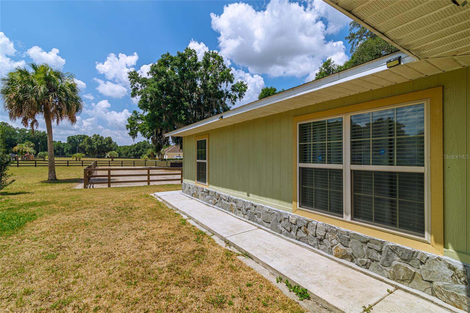 Image 24 of 54 For 13300 38th Avenue