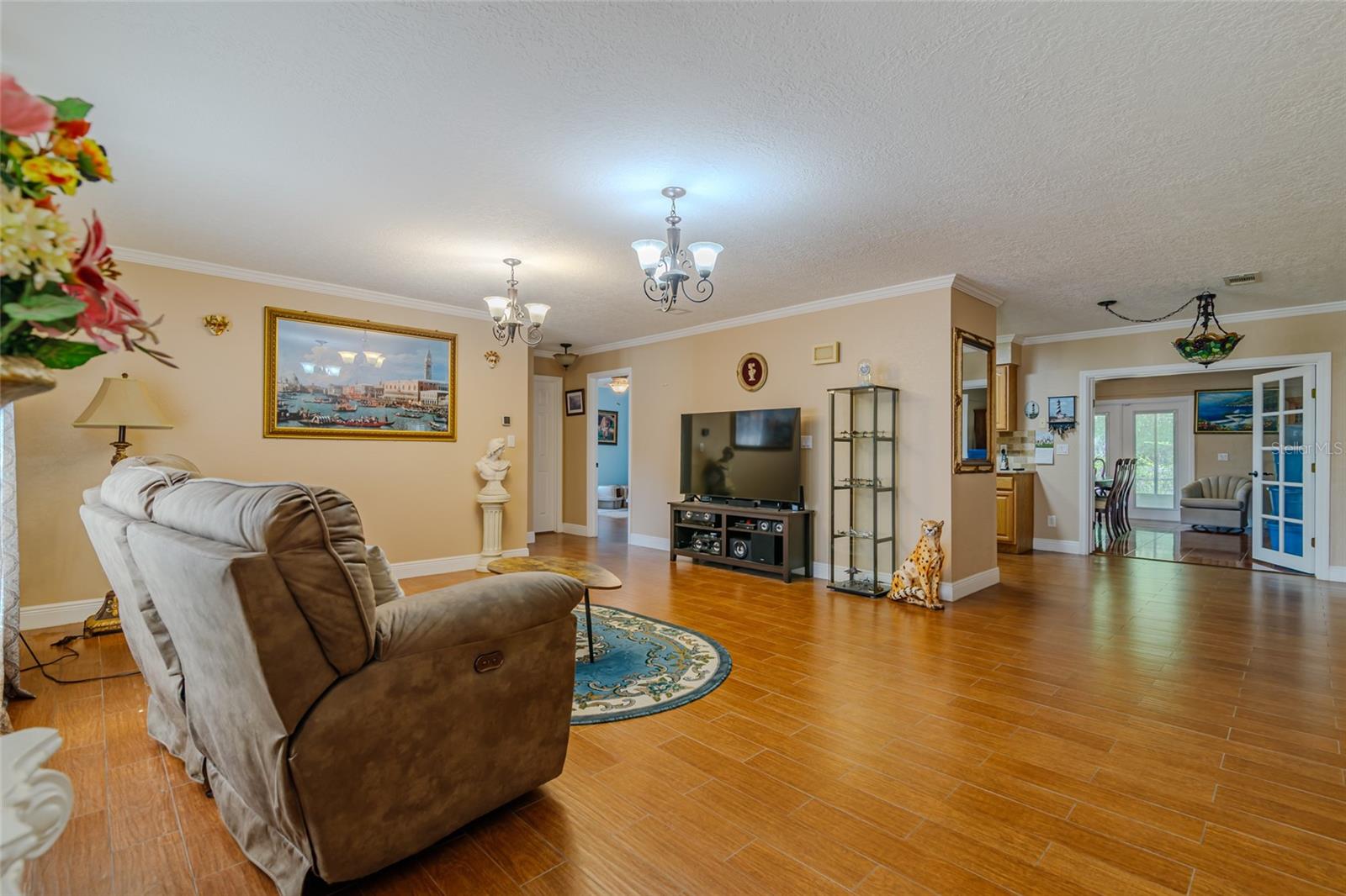 Image 26 of 54 For 13300 38th Avenue