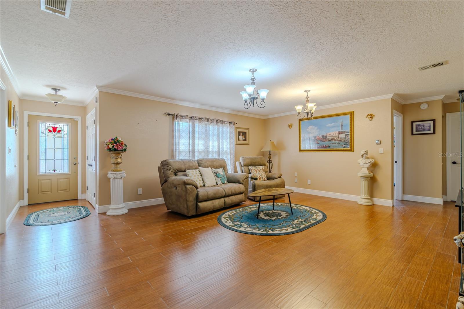 Image 27 of 54 For 13300 38th Avenue