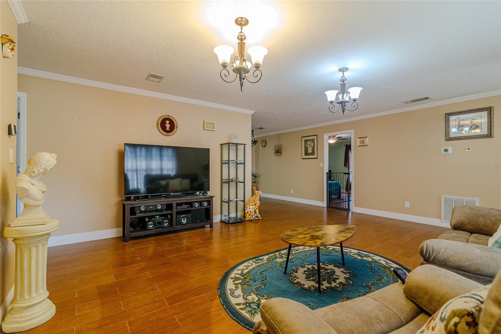 Image 30 of 54 For 13300 38th Avenue