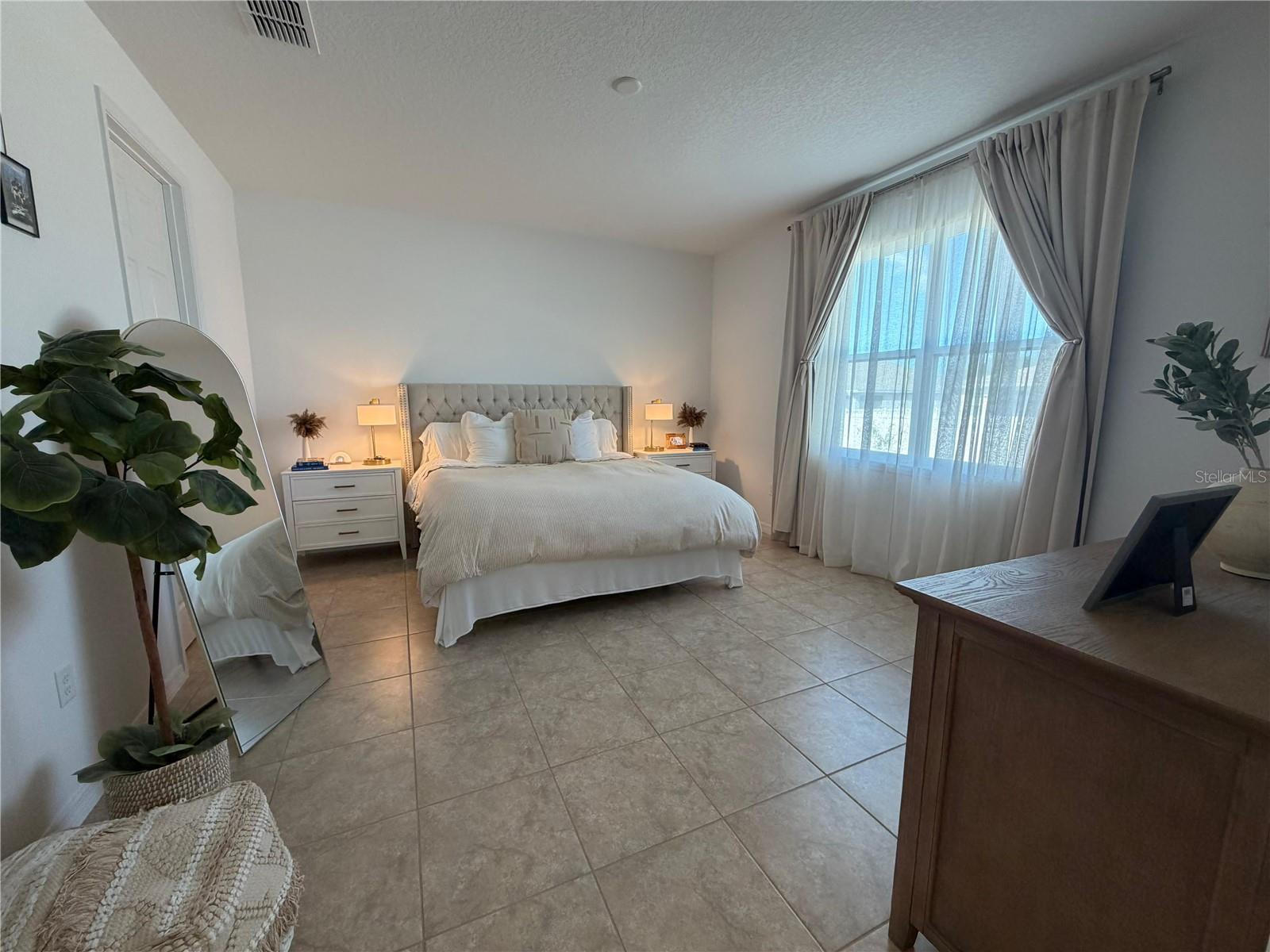 Image 14 of 40 For 5883 77th Court