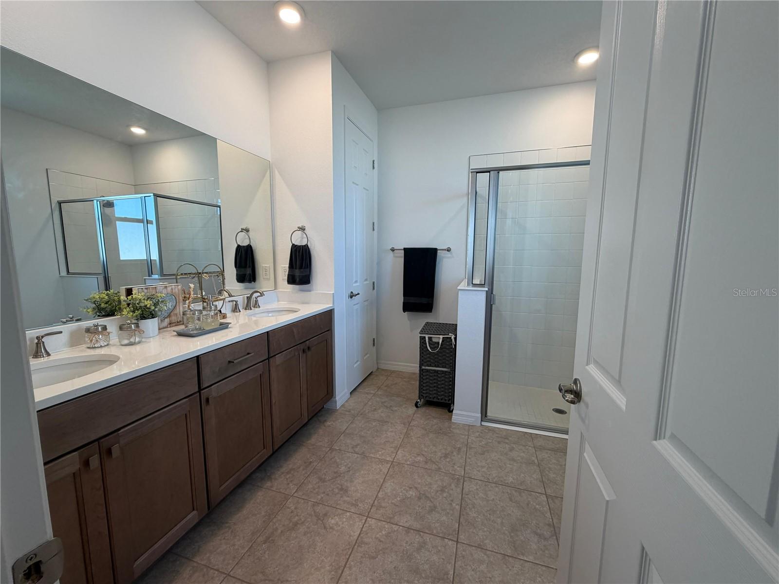 Image 18 of 40 For 5883 77th Court