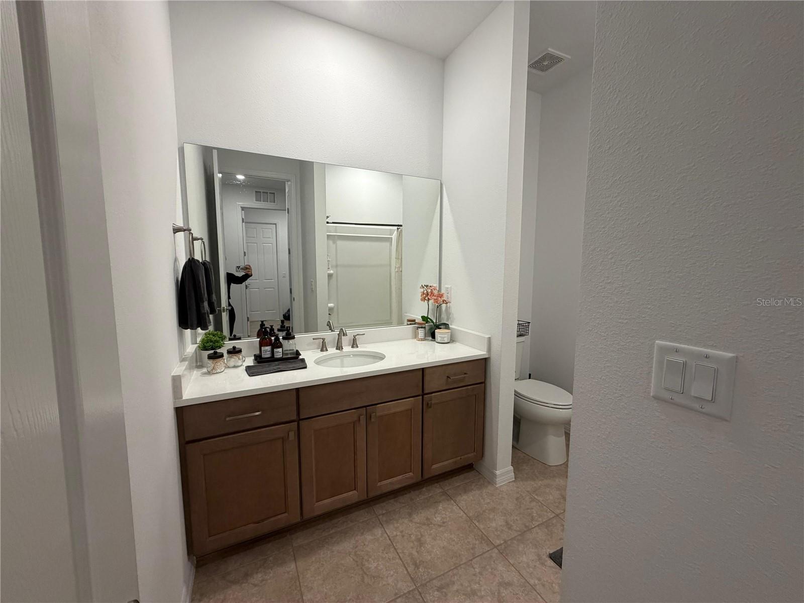 Image 25 of 40 For 5883 77th Court