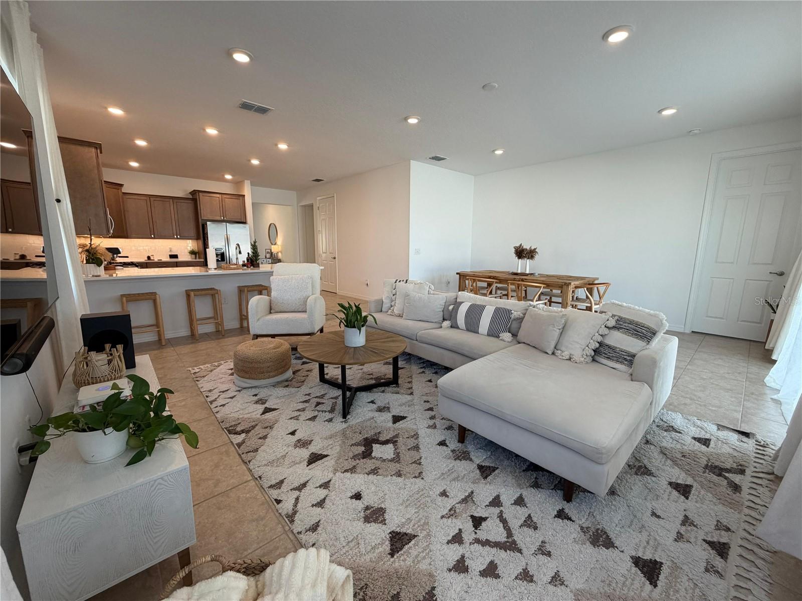 Image 3 of 40 For 5883 77th Court