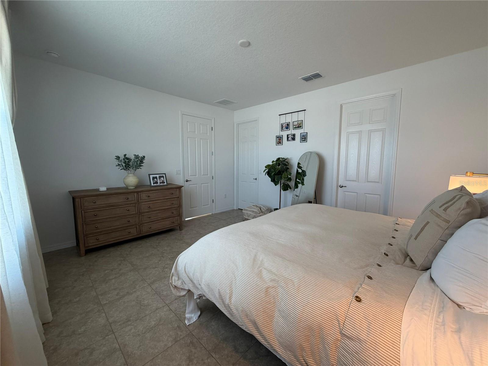 Image 33 of 40 For 5883 77th Court