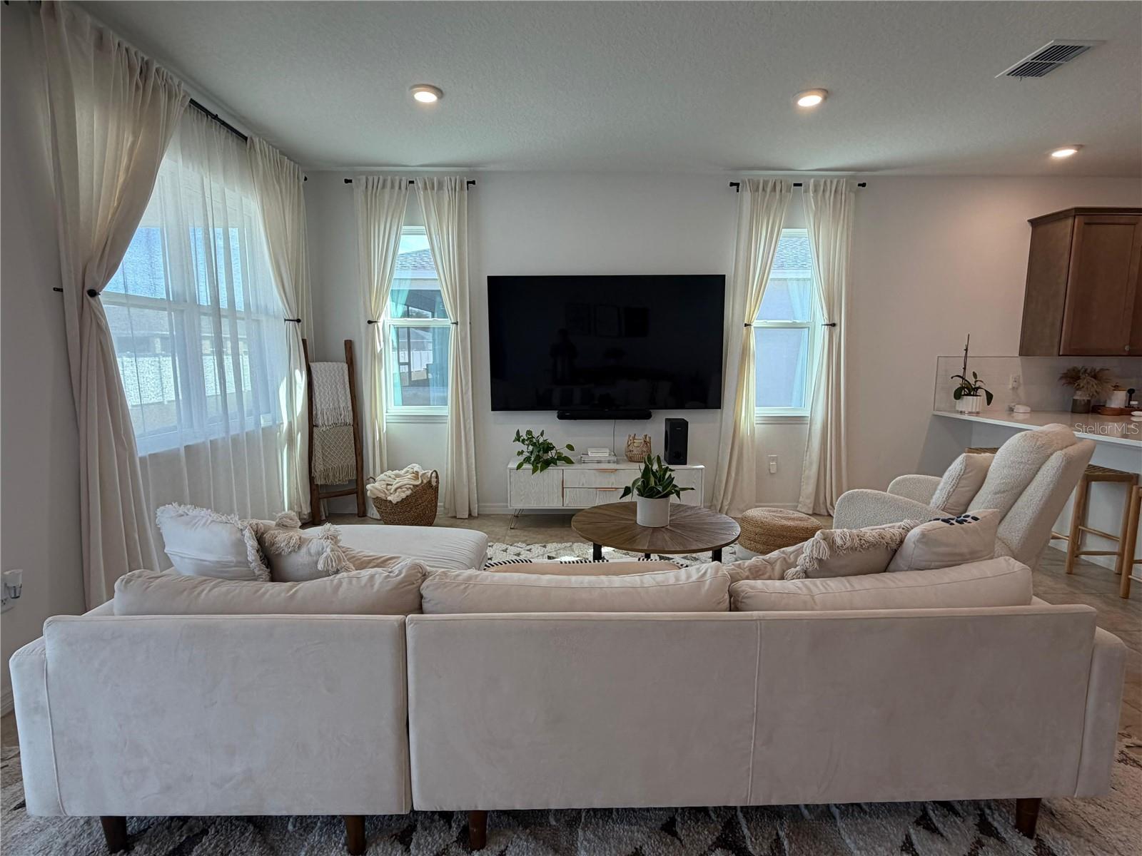 Image 4 of 40 For 5883 77th Court