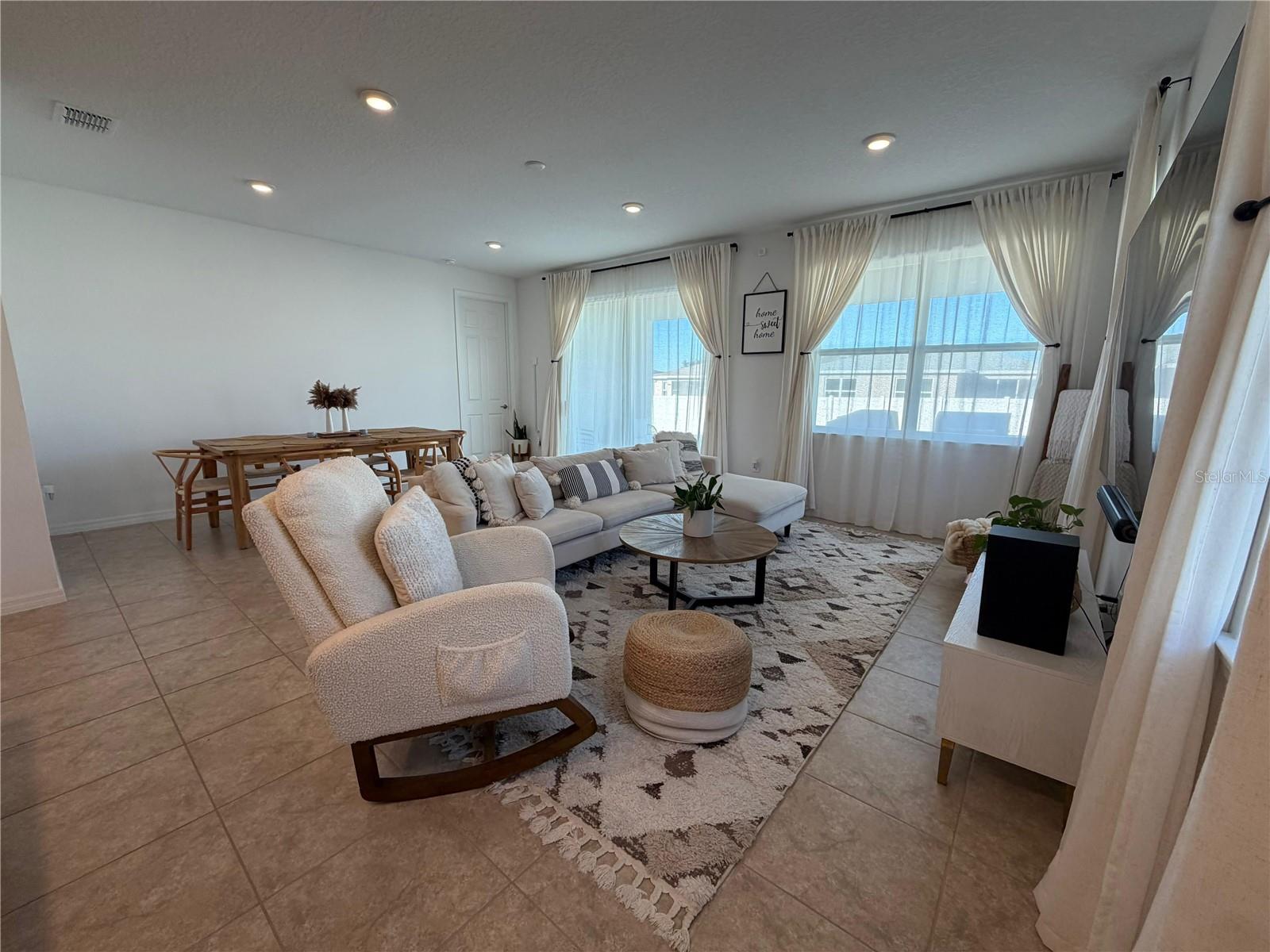 Image 9 of 40 For 5883 77th Court