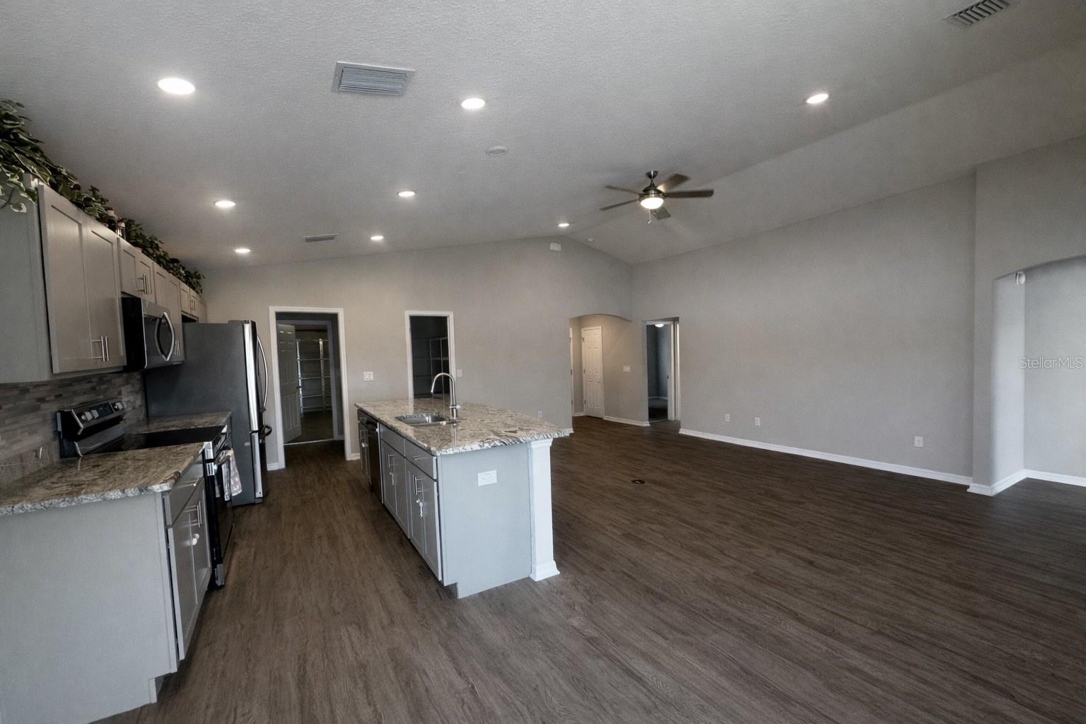 Image 6 of 19 For 4830 91st Place