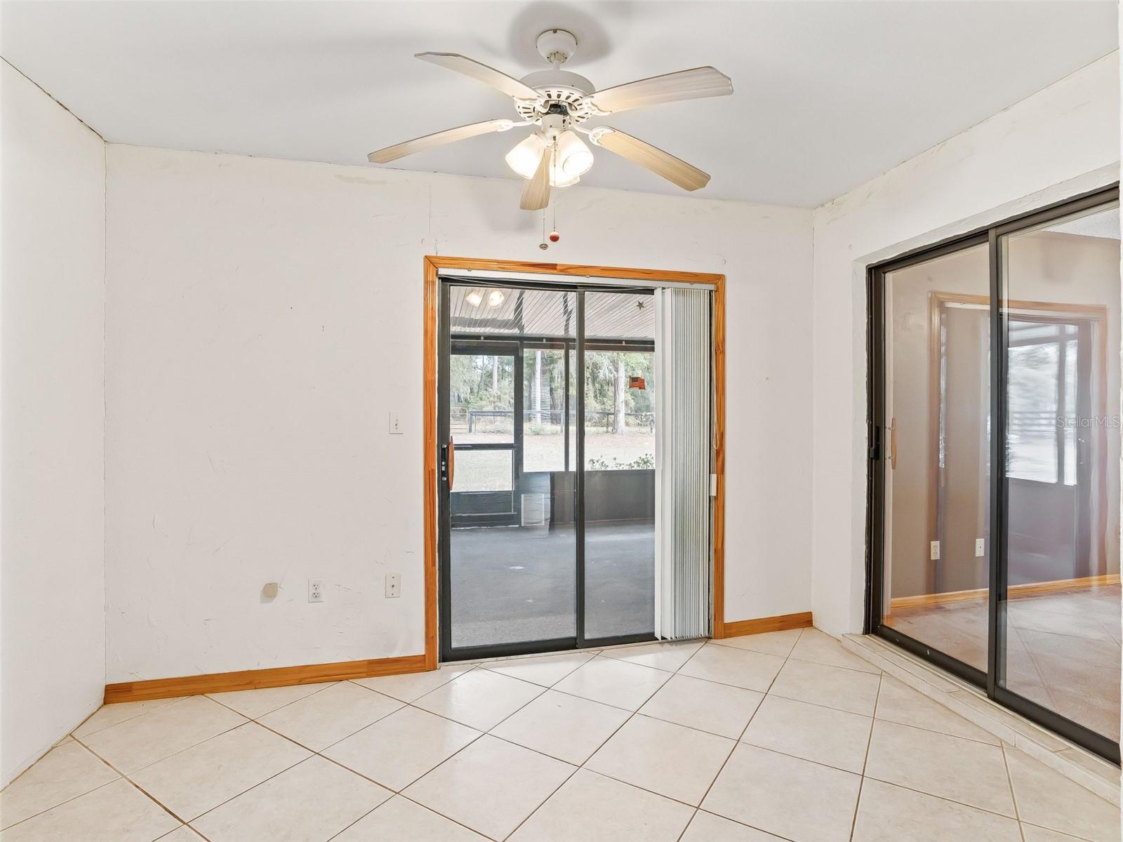 Image 13 of 35 For 15 Middleground Road