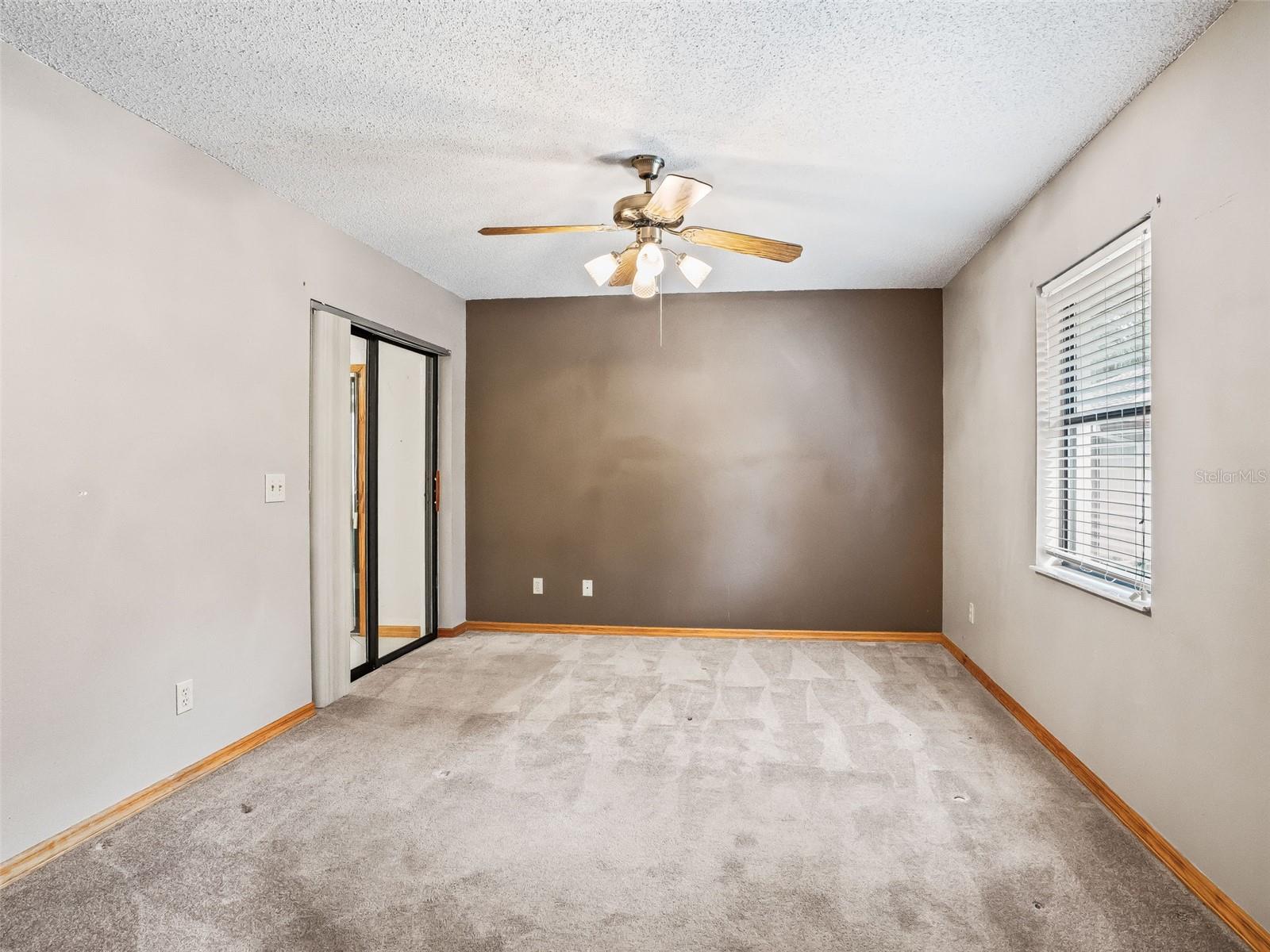 Image 15 of 35 For 15 Middleground Road