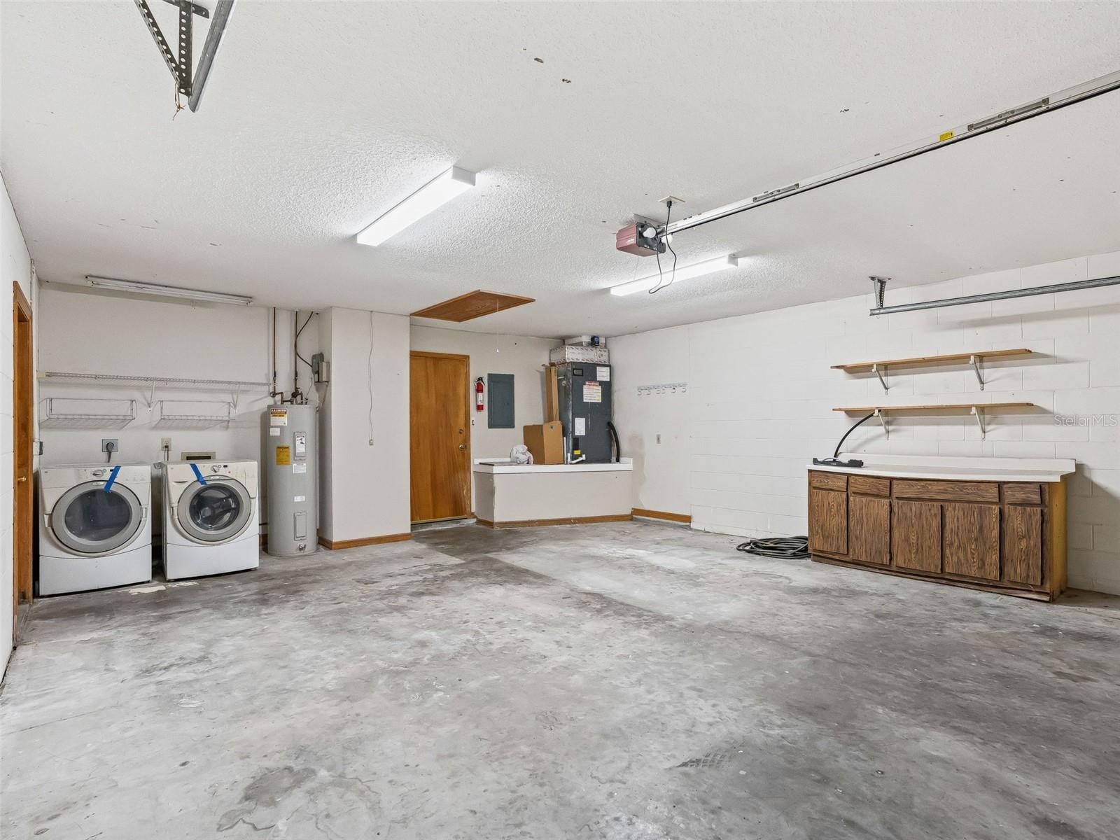 Image 21 of 35 For 15 Middleground Road