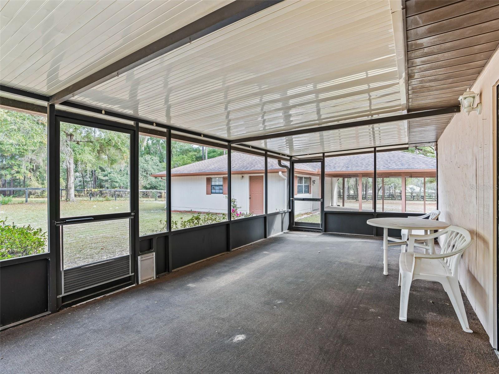 Image 22 of 35 For 15 Middleground Road