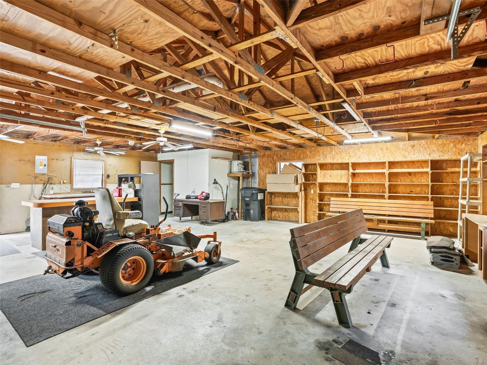 Image 27 of 35 For 15 Middleground Road