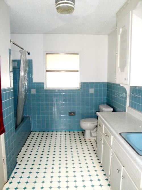 Image 5 of 9 For 3130 7th Lane