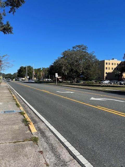 Image 7 of 12 For 702 Marion Ave