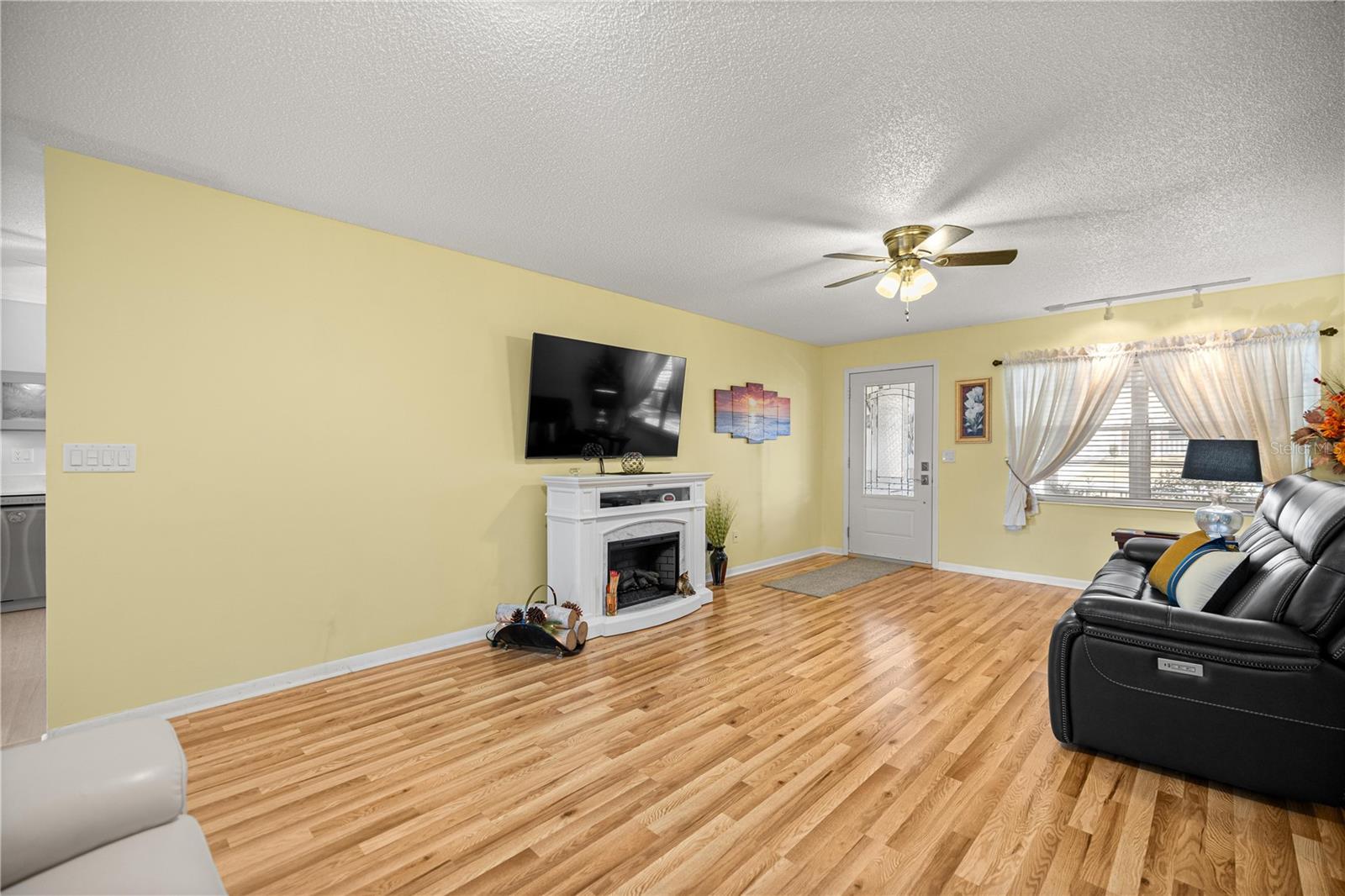 Image 15 of 30 For 8868 97th Lane Road G