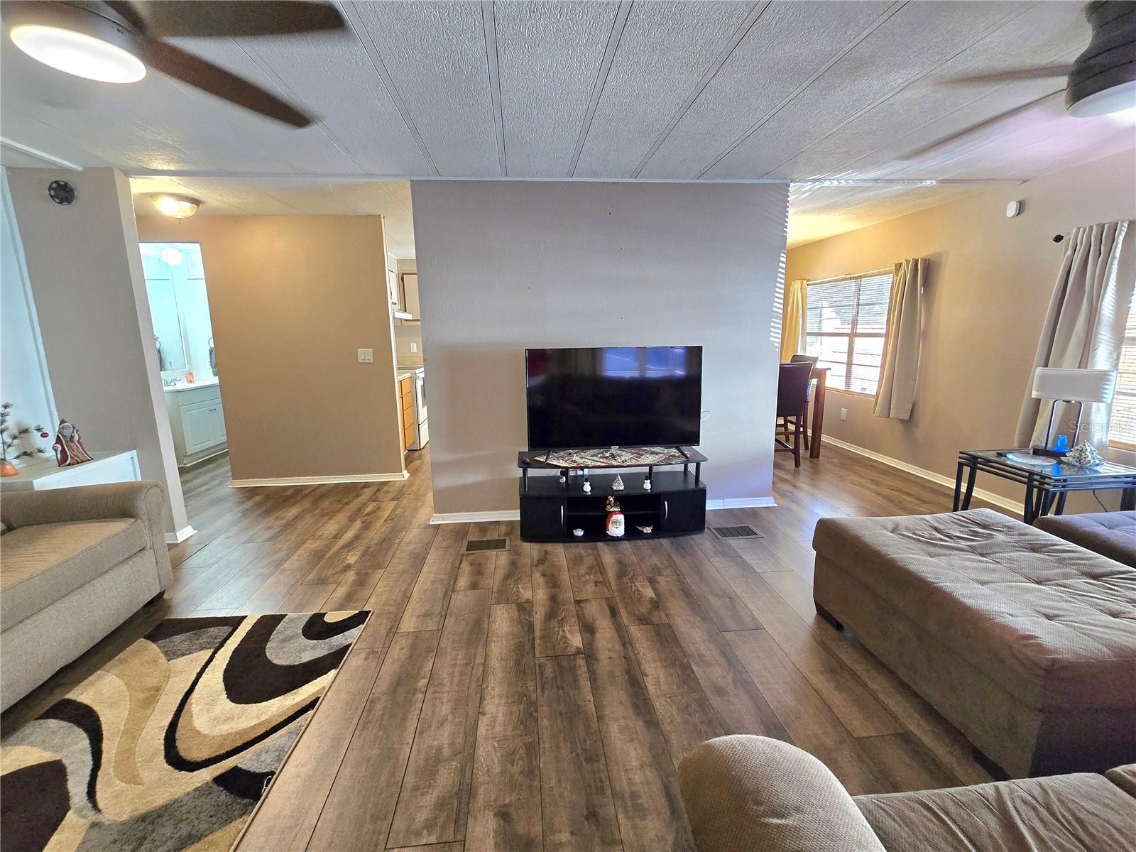 Image 11 of 64 For 920 Cr 452a  