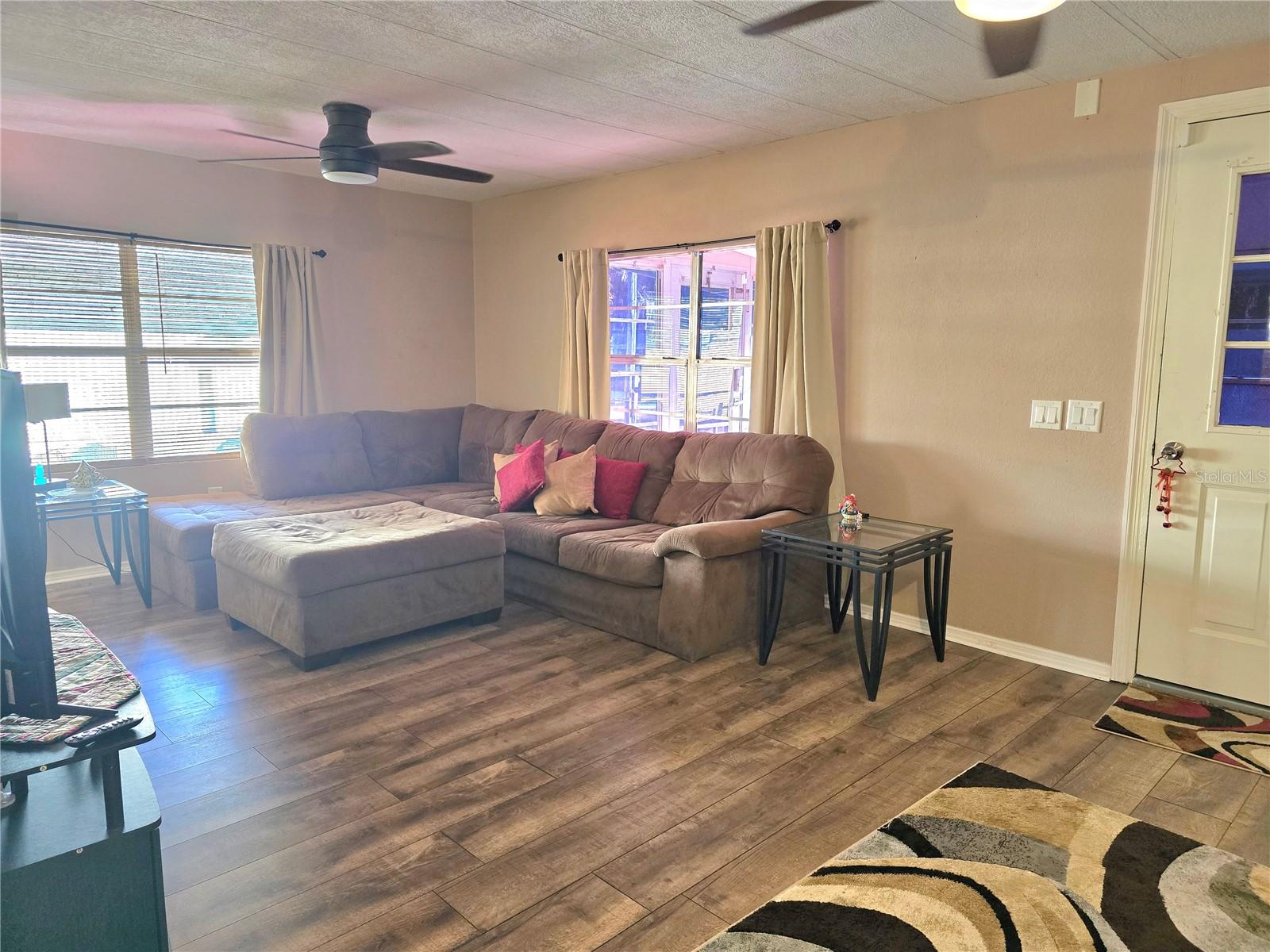 Image 12 of 64 For 920 Cr 452a  