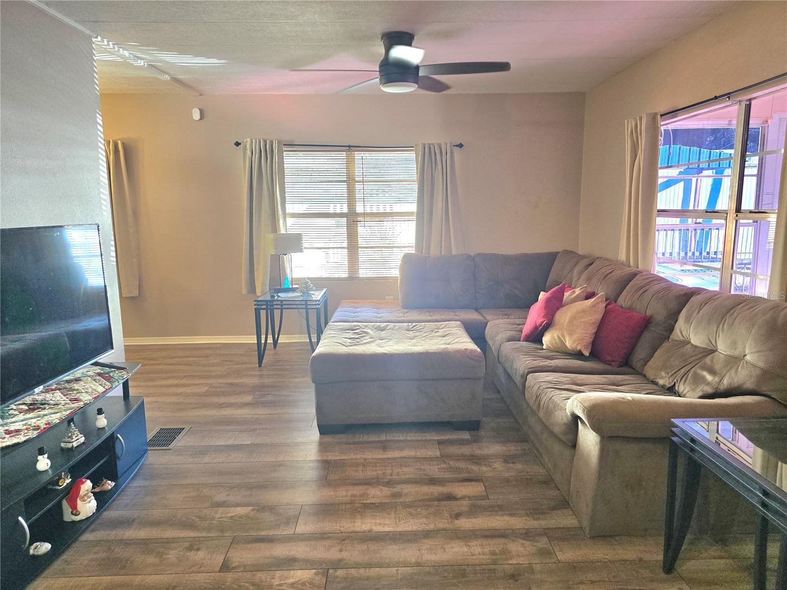 Image 13 of 64 For 920 Cr 452a  