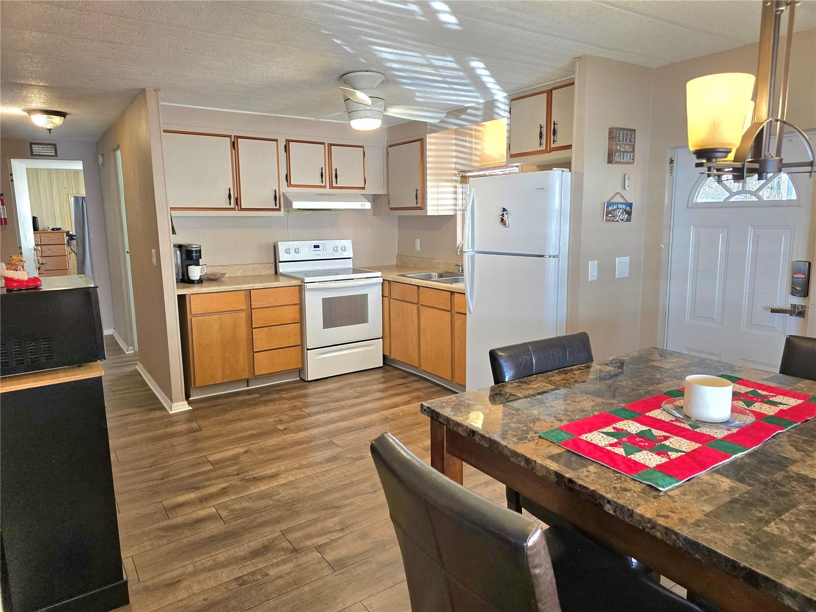 Image 17 of 64 For 920 Cr 452a  