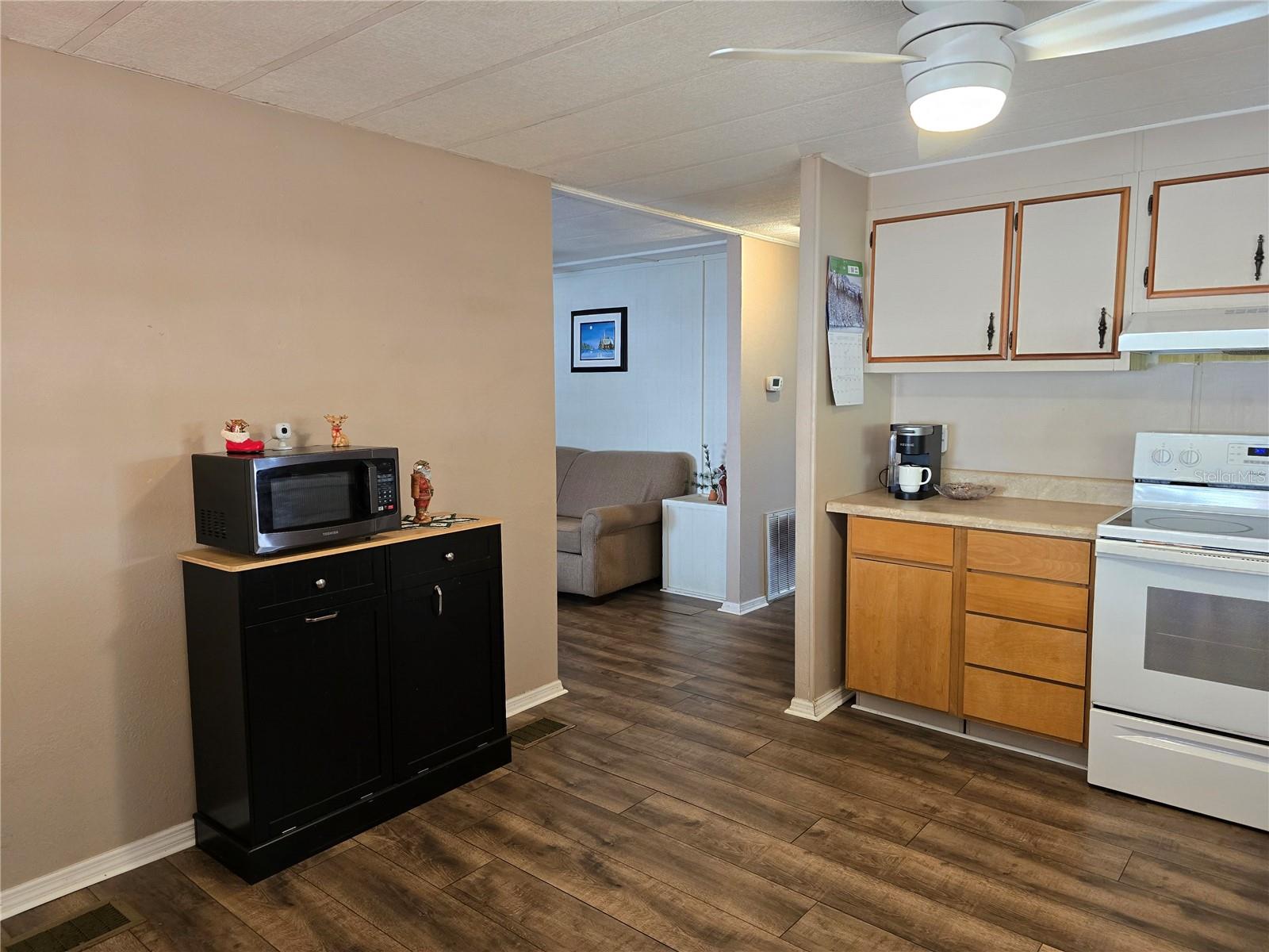 Image 19 of 64 For 920 Cr 452a  