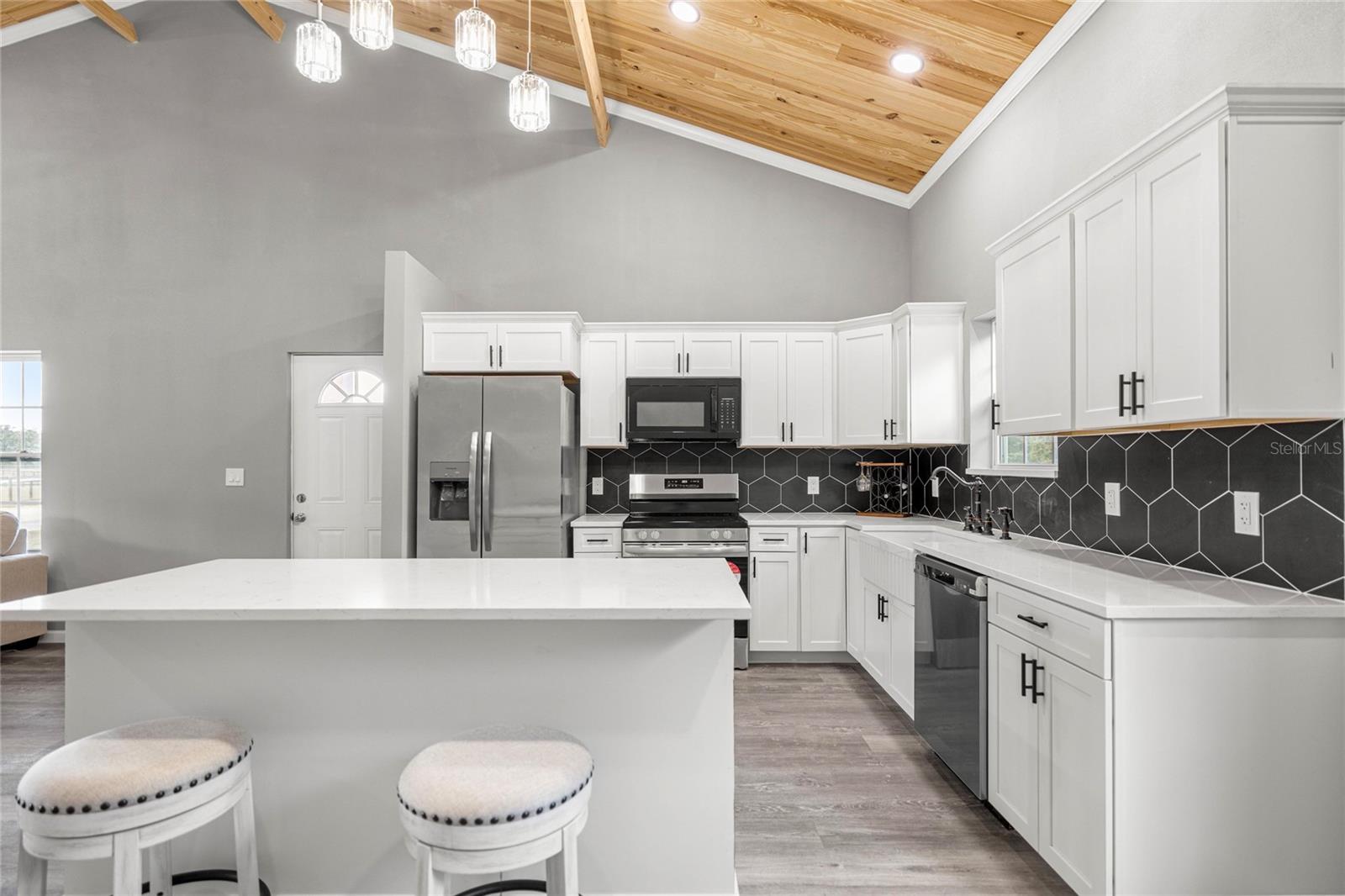 Image 19 of 35 For 15010 3rd Place