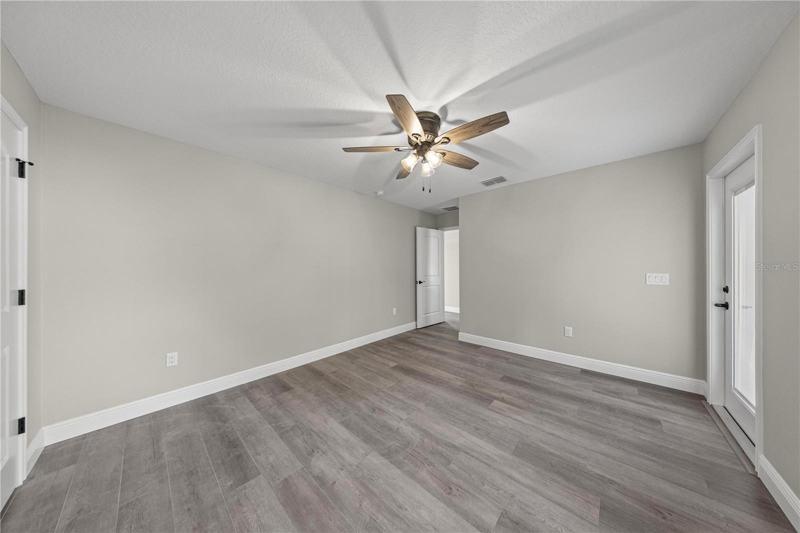 Image 15 of 38 For 1391 154th Avenue