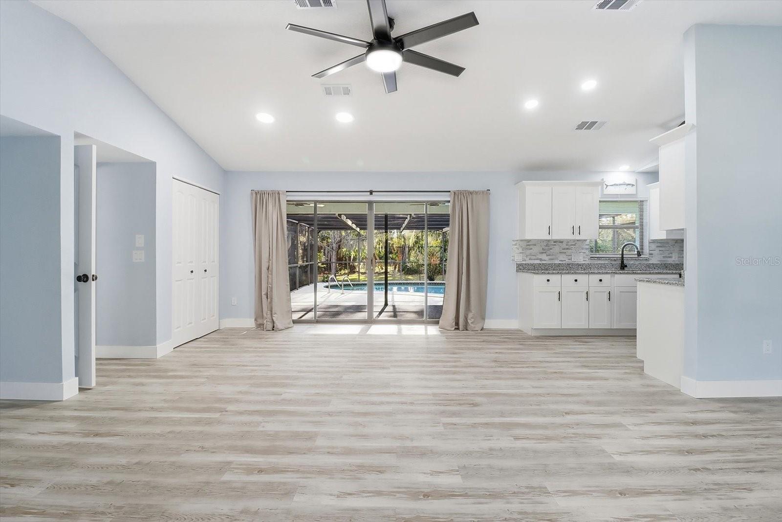 Image 11 of 52 For 11830 Fisherman Lane