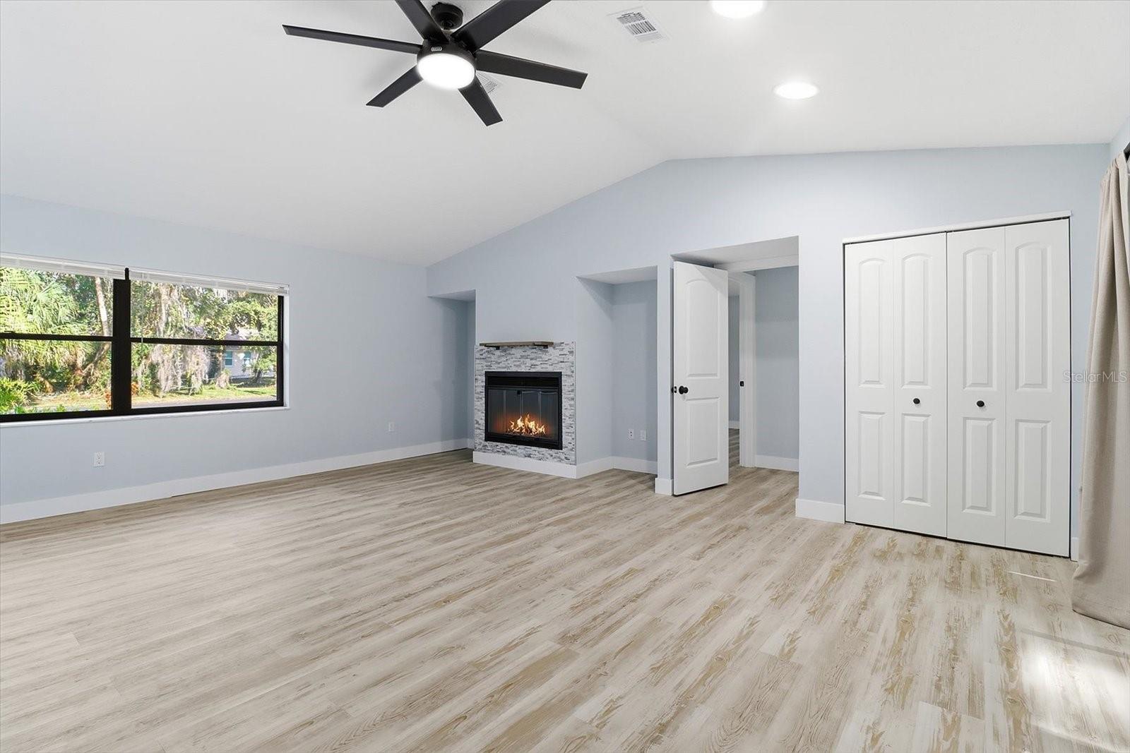 Image 15 of 52 For 11830 Fisherman Lane