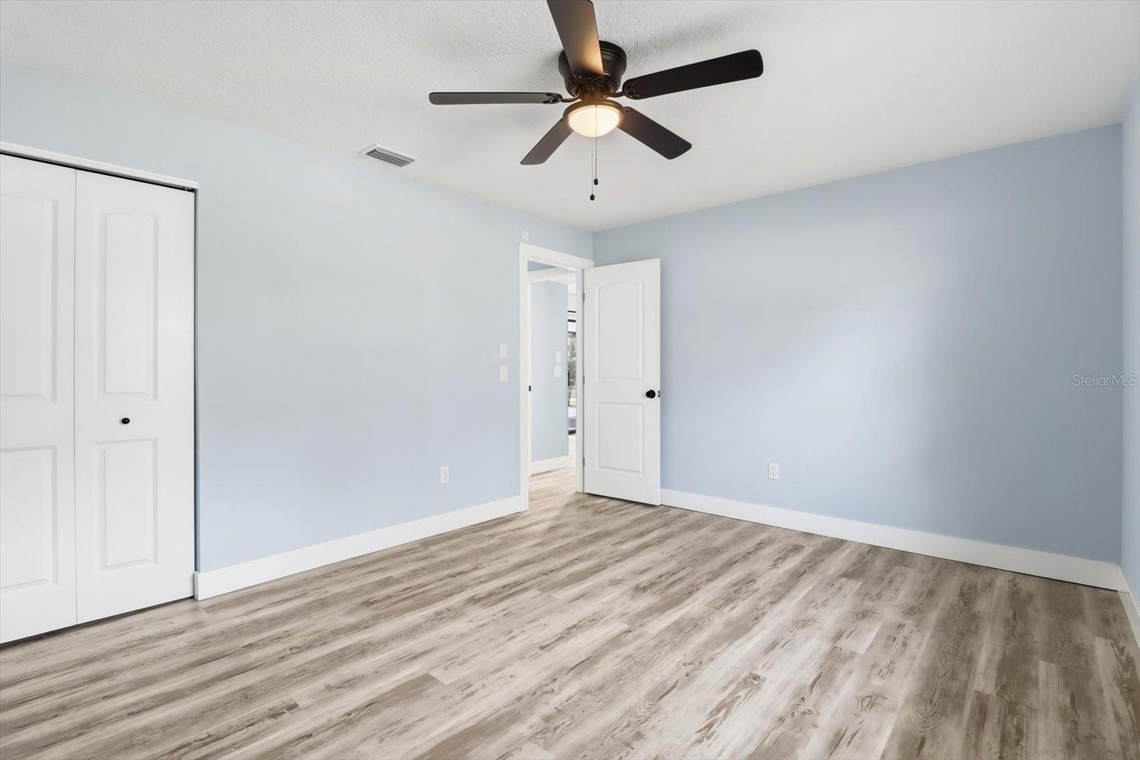 Image 24 of 52 For 11830 Fisherman Lane