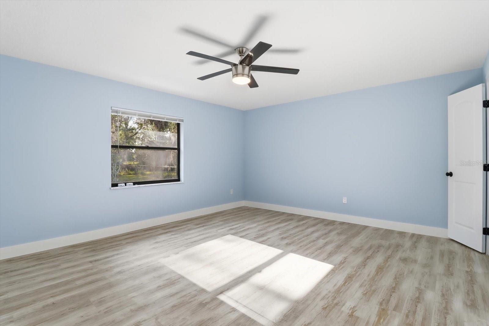 Image 30 of 52 For 11830 Fisherman Lane