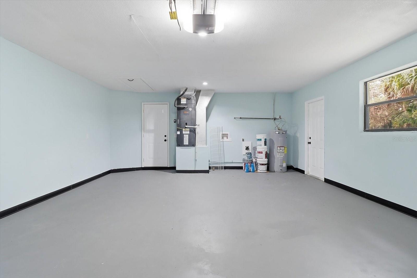 Image 36 of 52 For 11830 Fisherman Lane